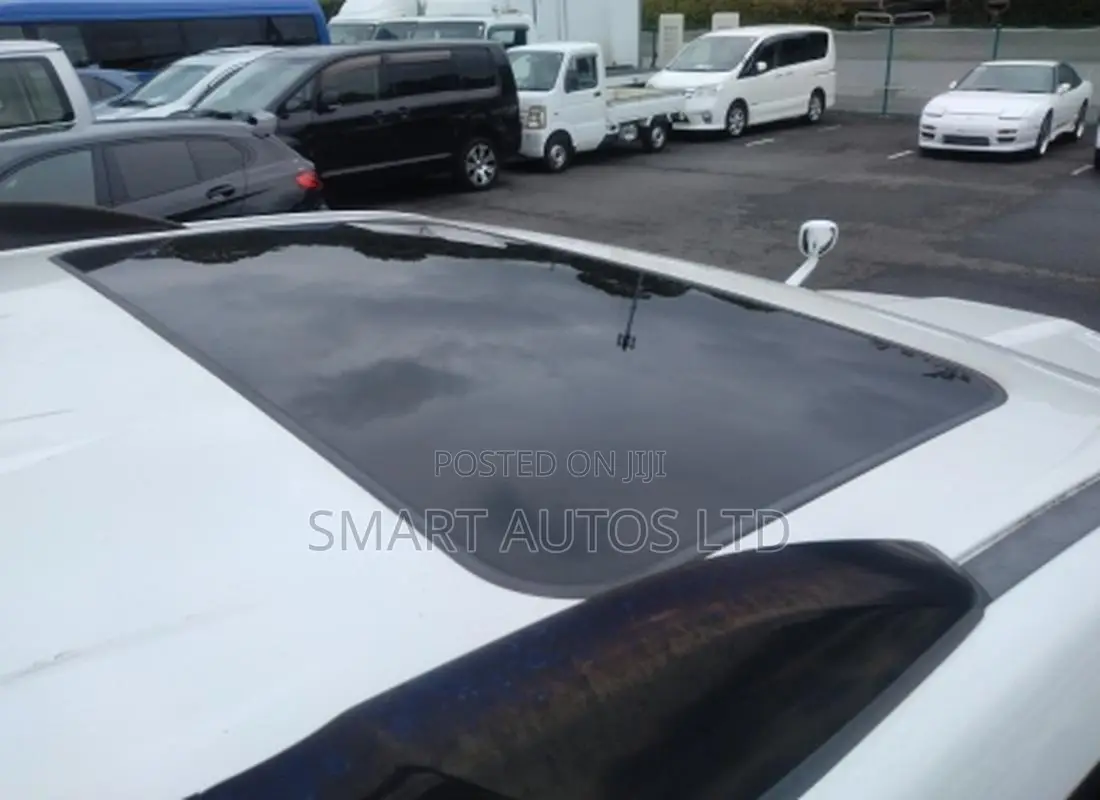 Toyota Land Cruiser Prado 2.8 2022 White