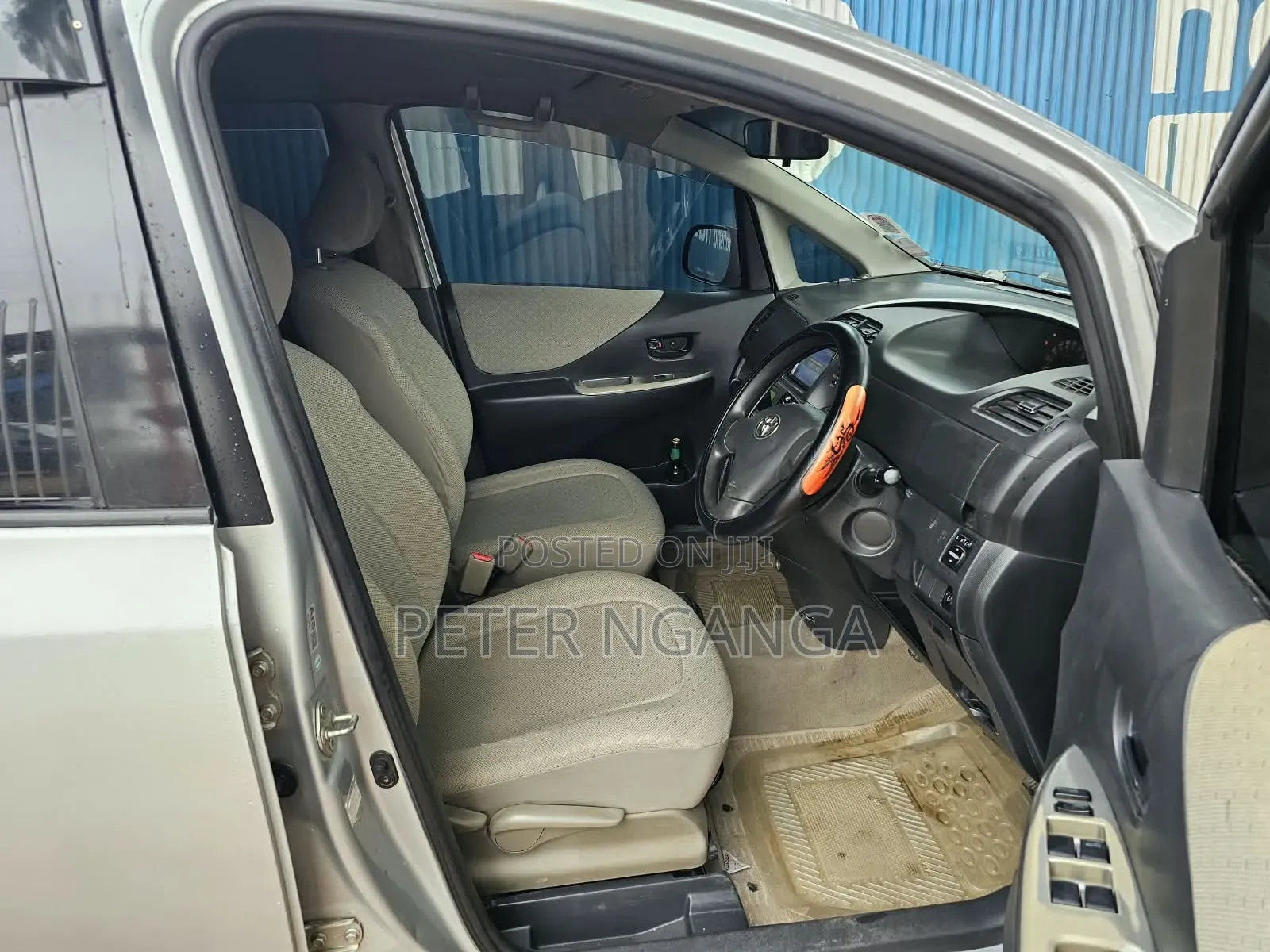 Toyota Ractis 1.3 FWD 2007 Silver