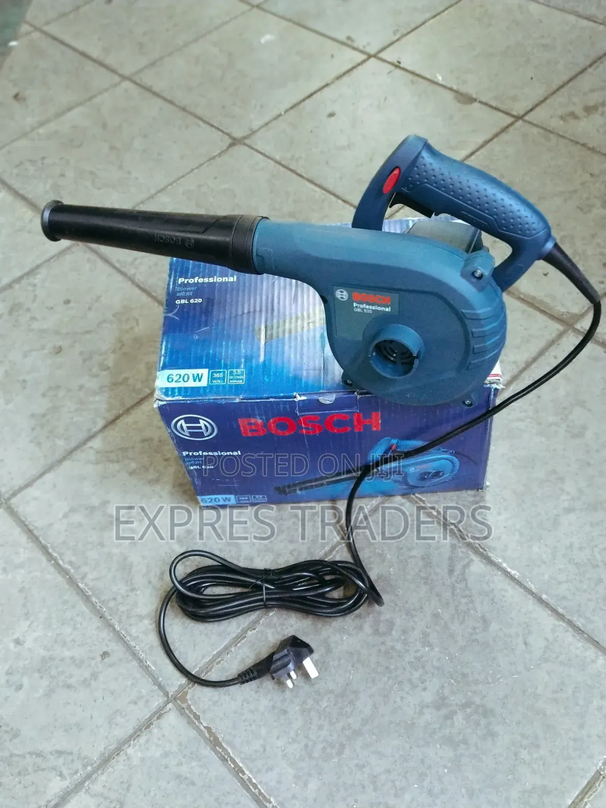 BOSCH 620 W Blower