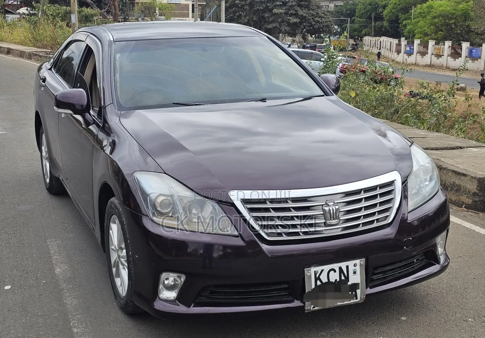 Toyota Crown 2010 Burgundy