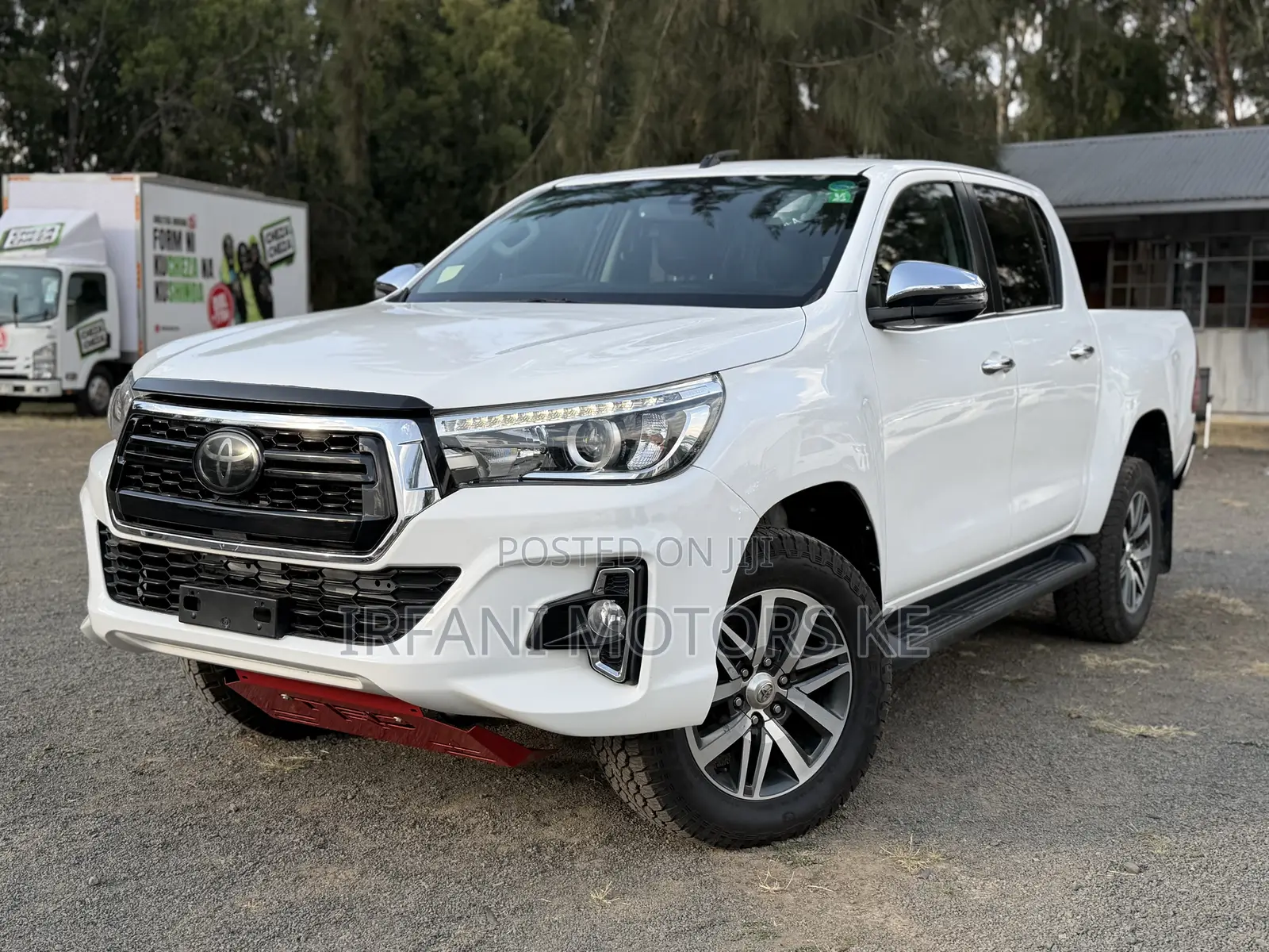 Toyota Hilux Revo Double Cab Deisel 2.4 AWD 2018 White