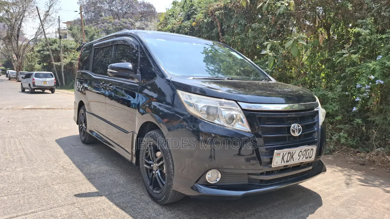 Toyota Noah 2.0 FWD (6 Seater) 2015 Black