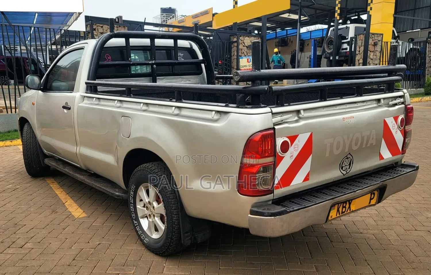 Toyota Hilux 2013 Gold