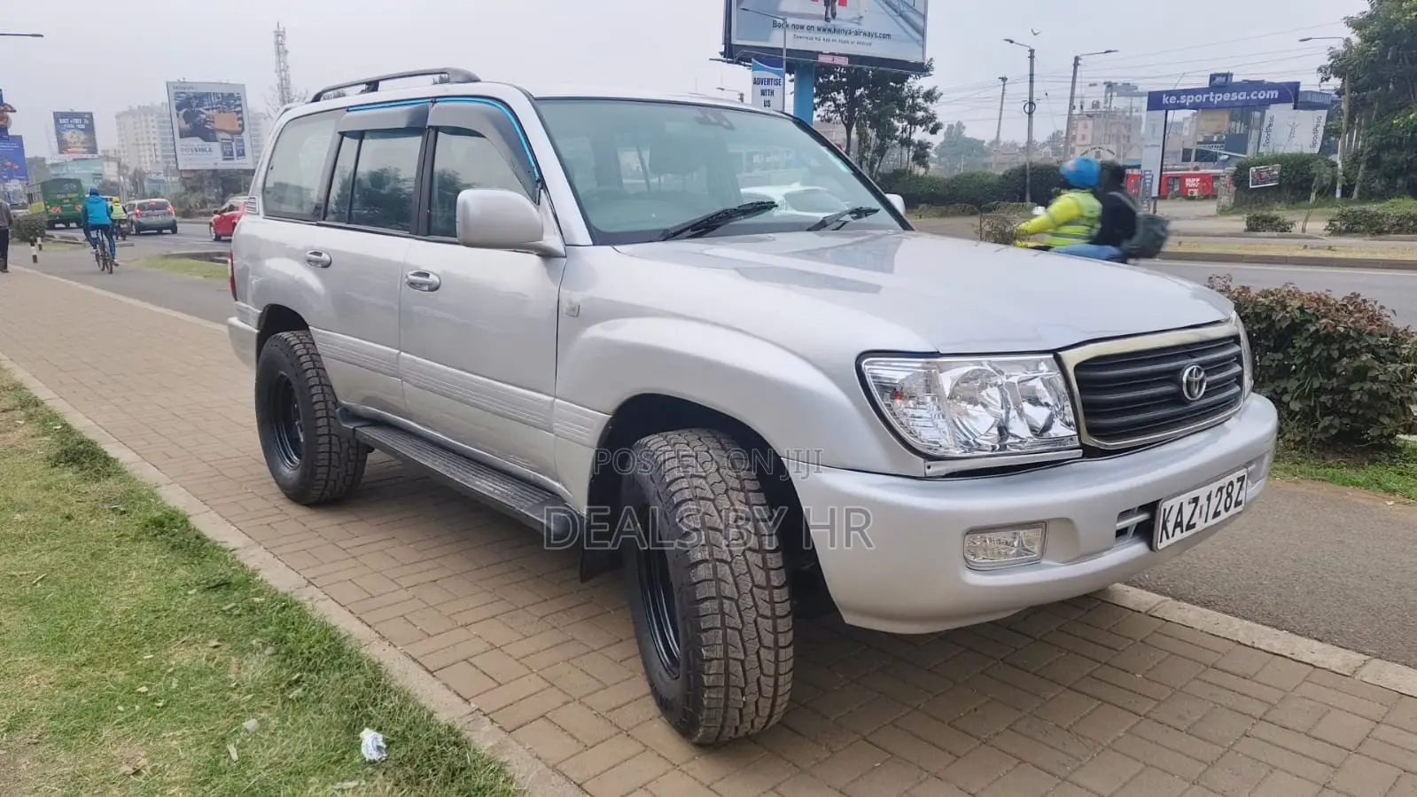 Toyota Land Cruiser 100 4.2 2008 Silver