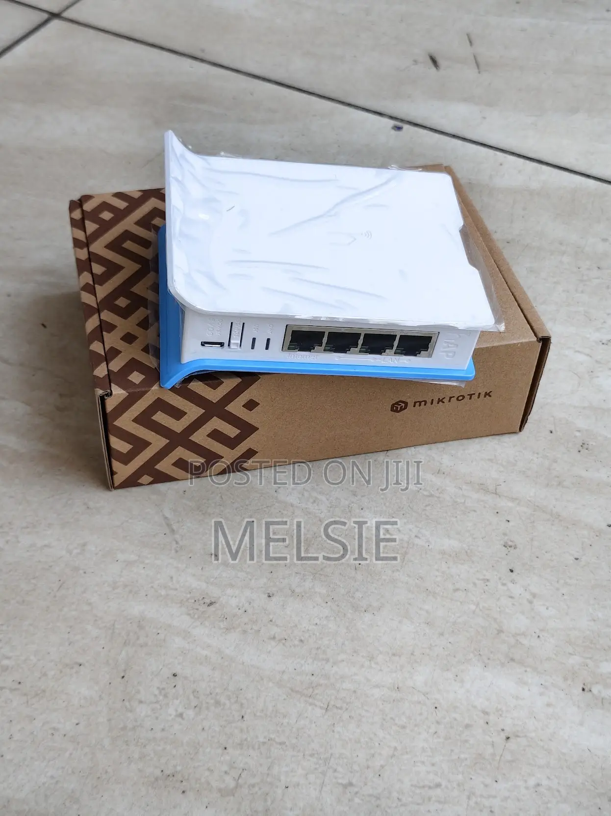 MikroTik RB941-2nD hAP Lite WiFi Router 300Mbps