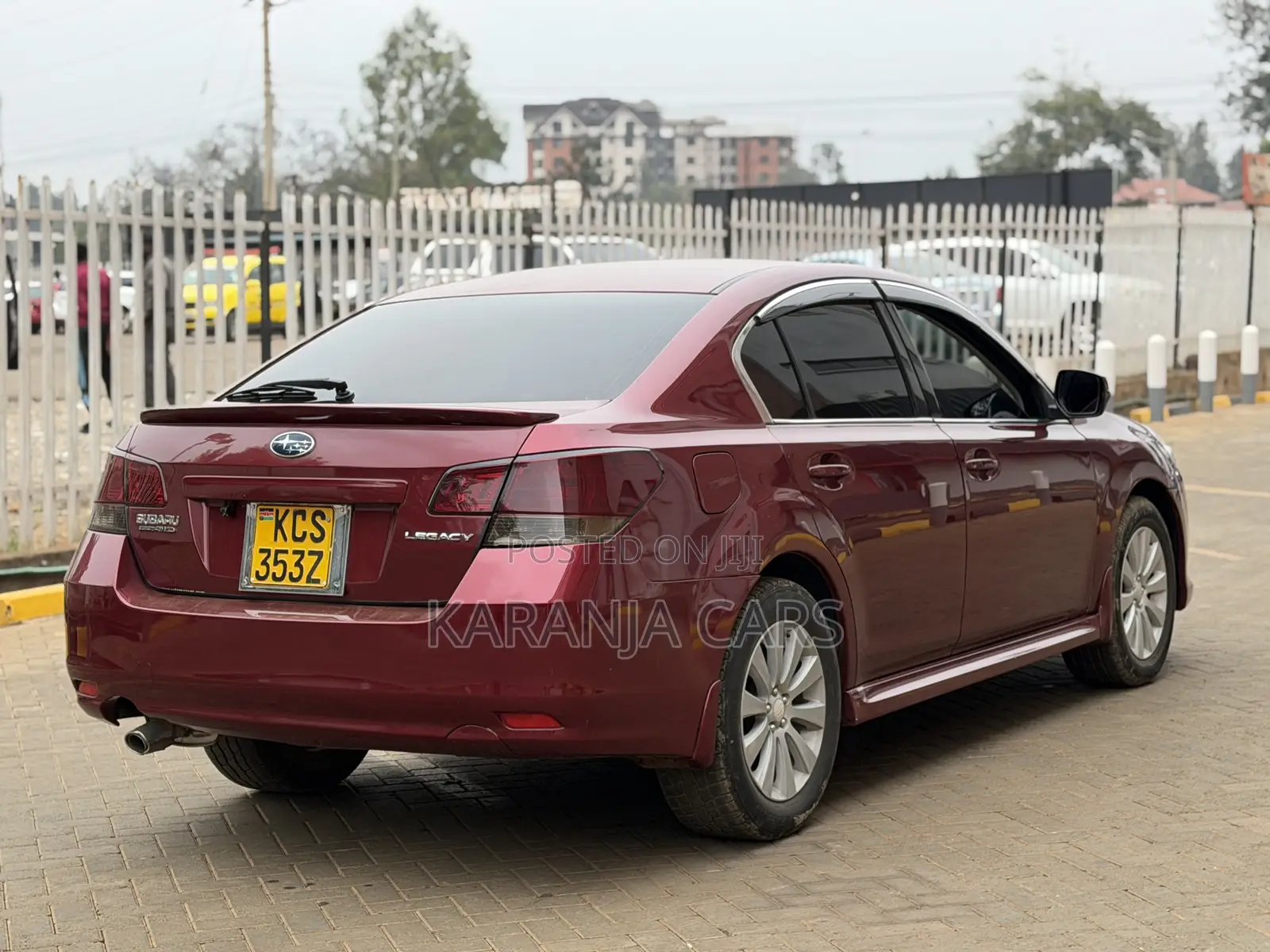 Subaru Legacy 2.5i Premium 2011 Maroon