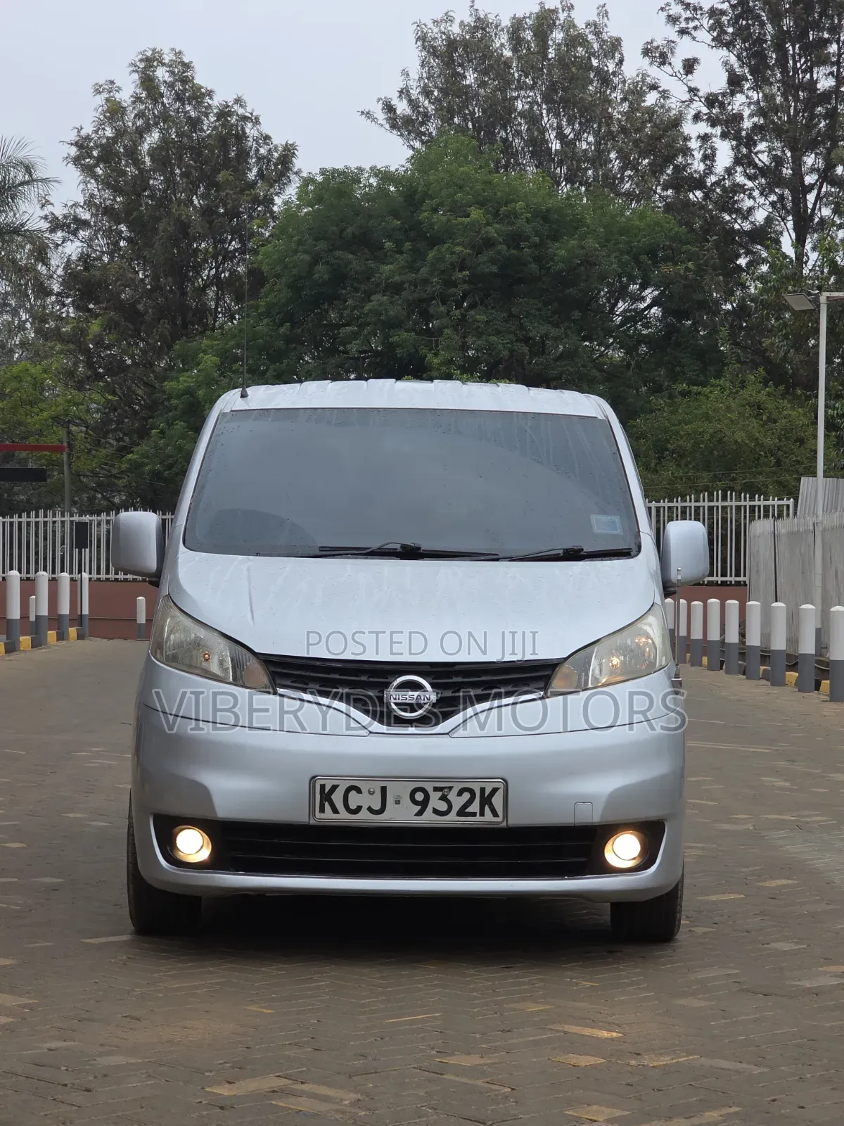 Nissan NV200 2010 Silver