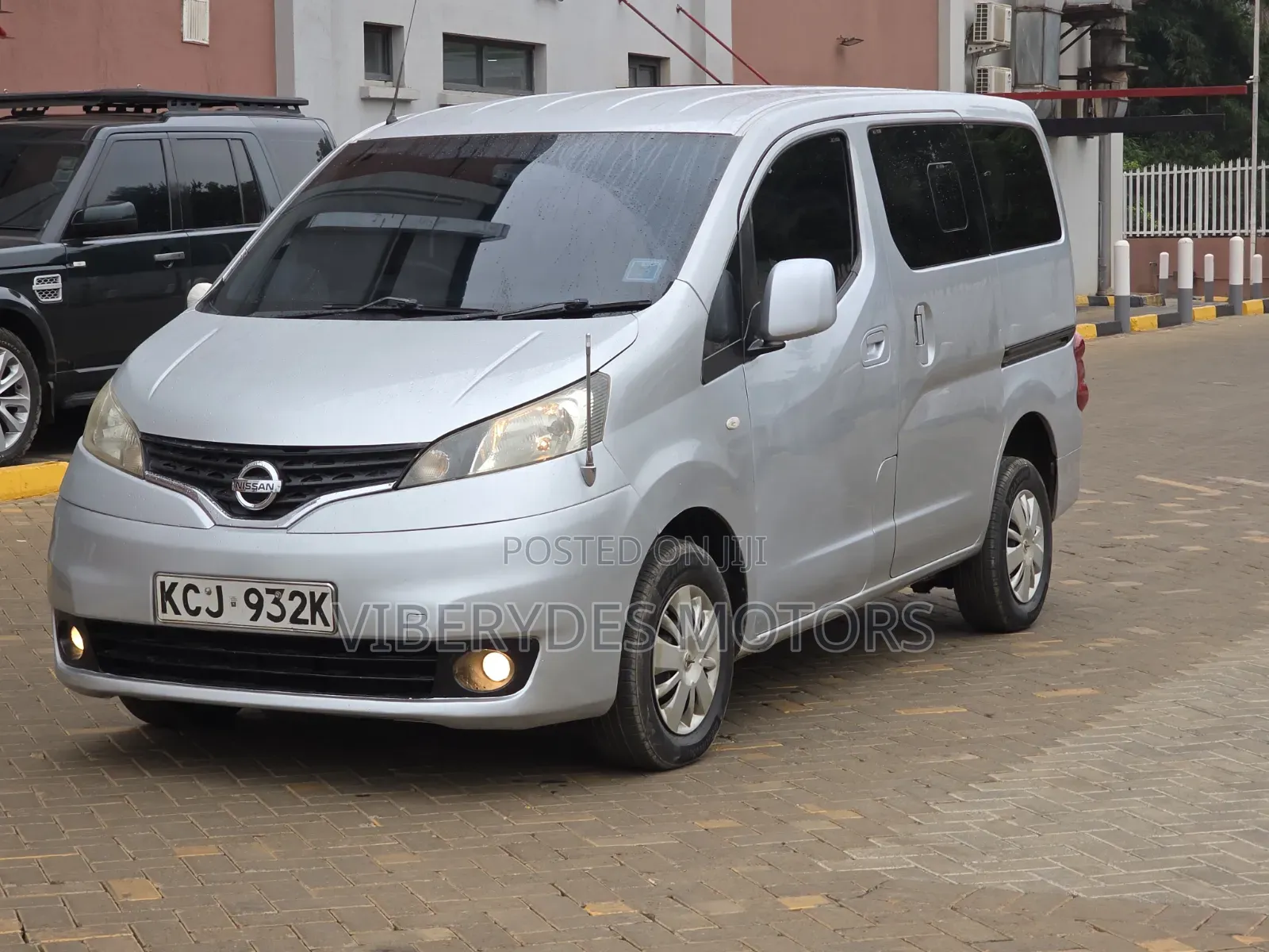 Nissan NV200 2010 Silver