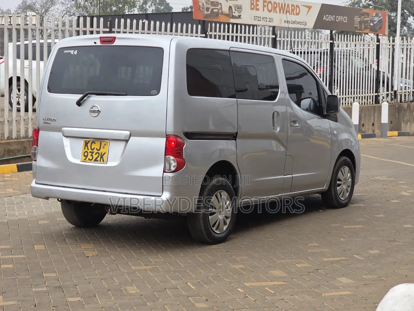 Nissan NV200 2010 Silver