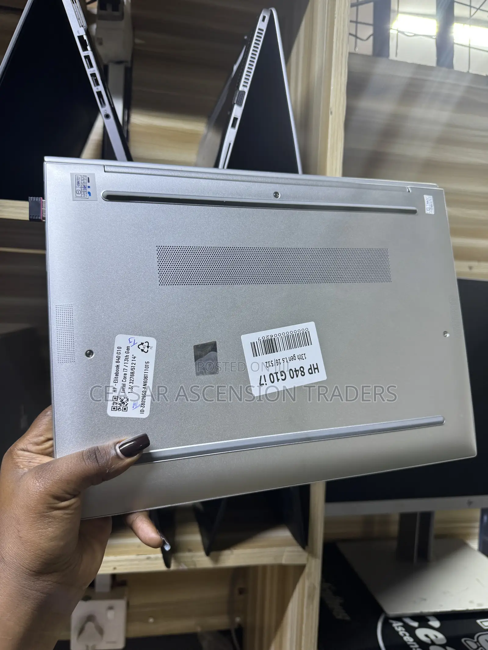 Laptop HP EliteBook 840 G10 16GB Intel Core i7 SSD 512GB