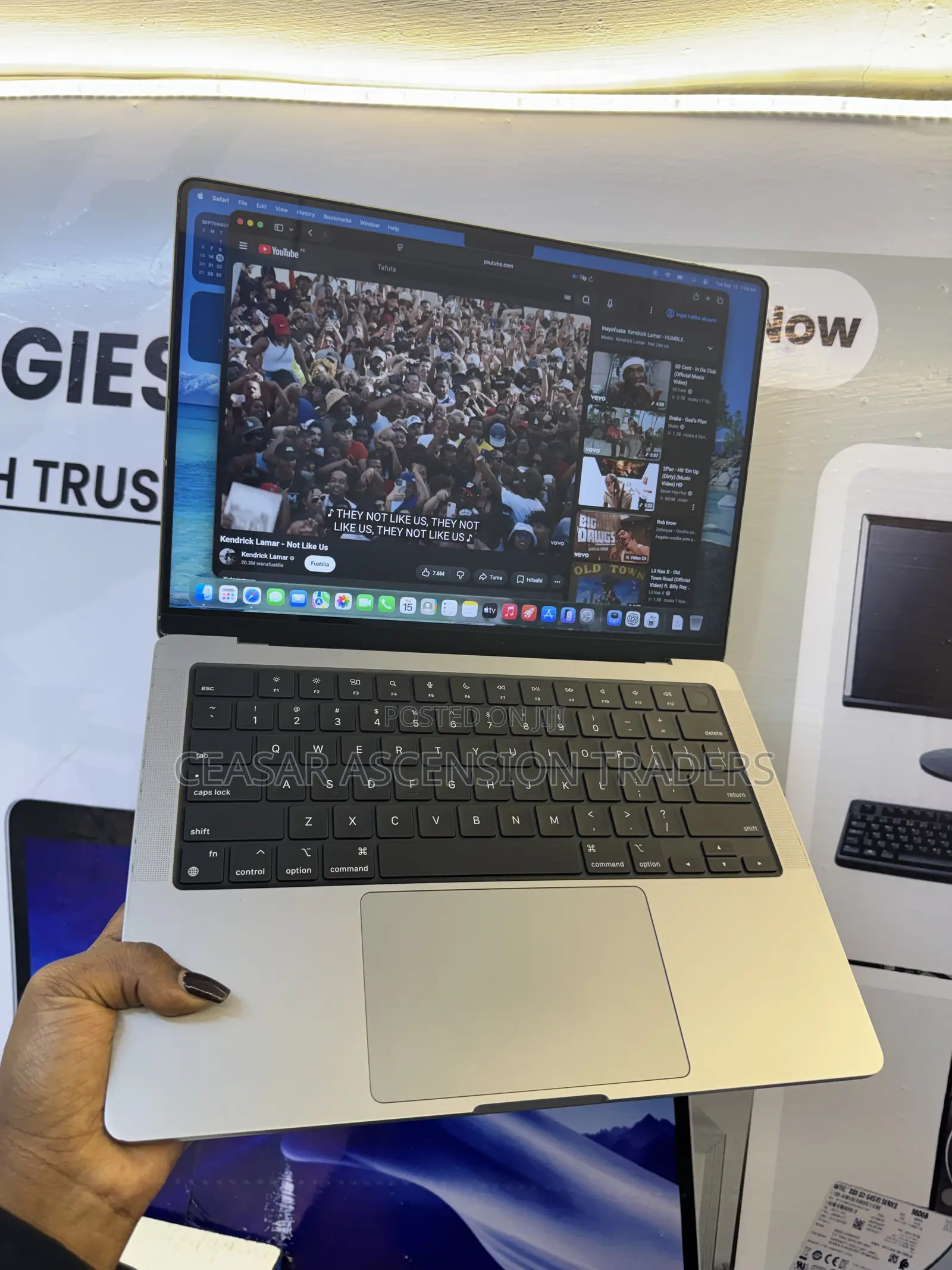 Laptop Apple MacBook Pro 2021 M1 16GB Apple M1 Pro SSD 512GB