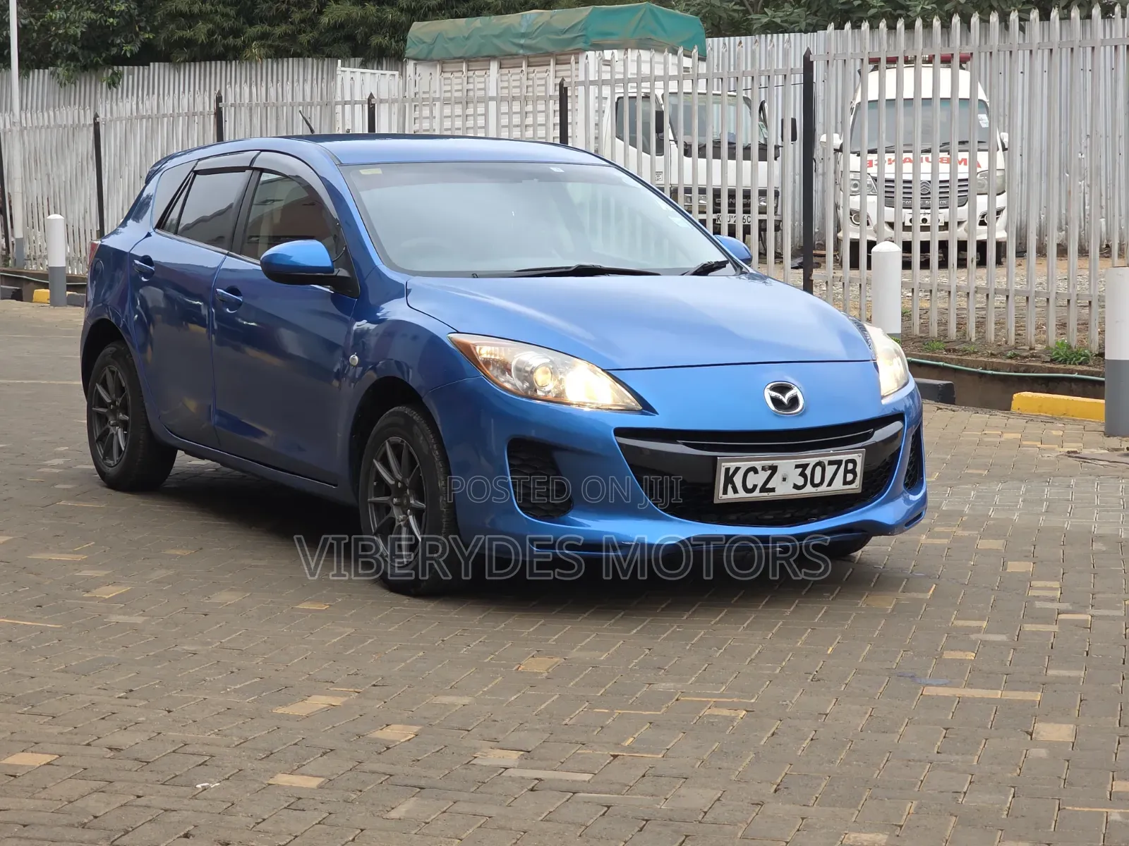 Mazda Axela 2012 Blue