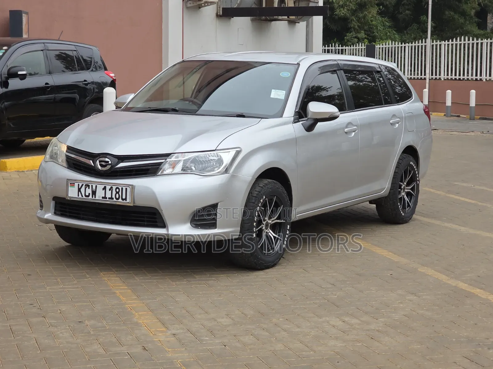 Toyota Corolla Fielder 2012 Silver
