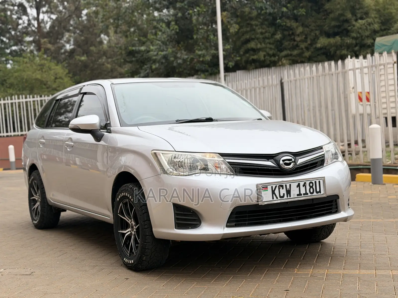 Toyota Corolla Fielder 1.5 Petrol FWD 2014 Silver
