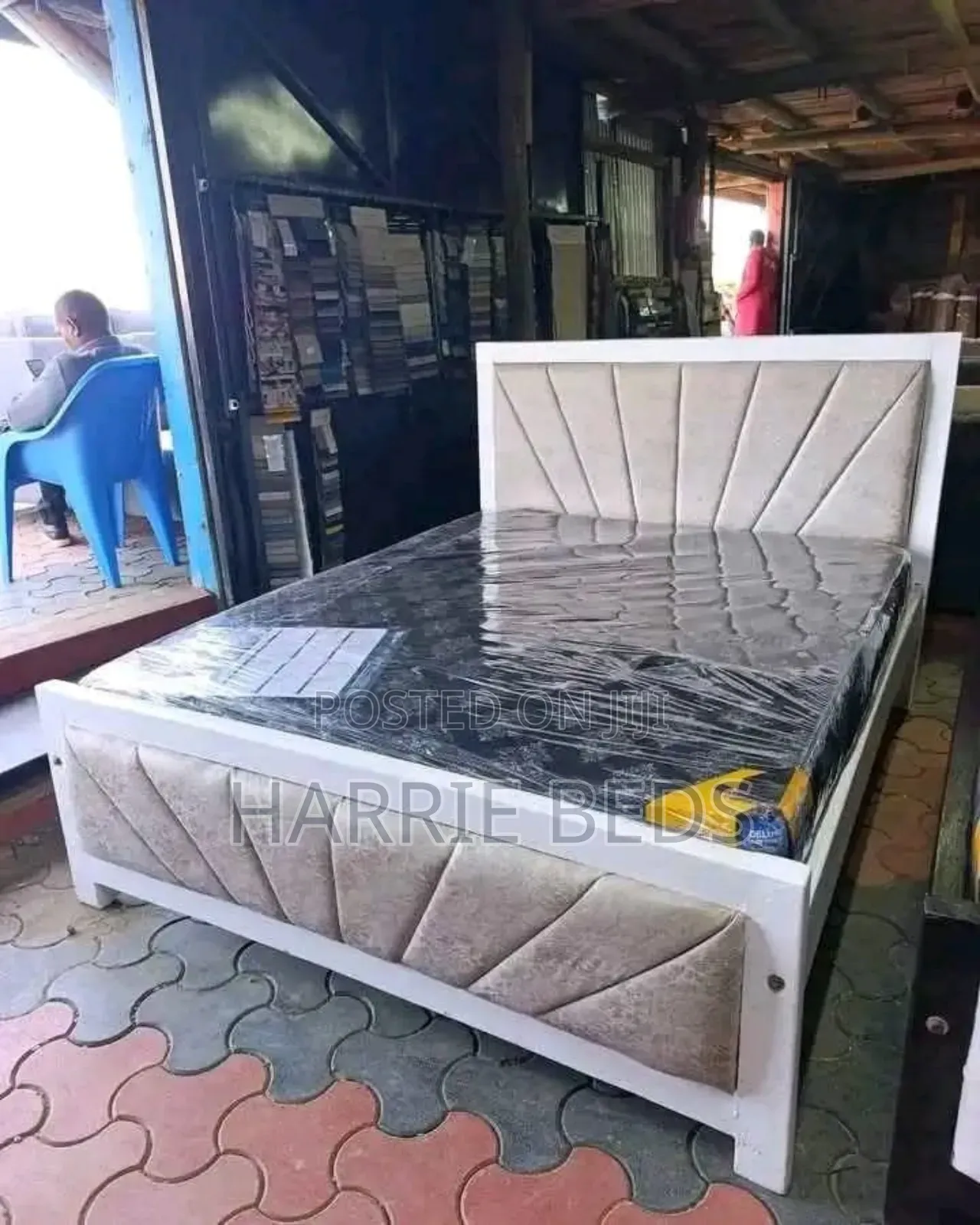 5 By6 Cream White Bed