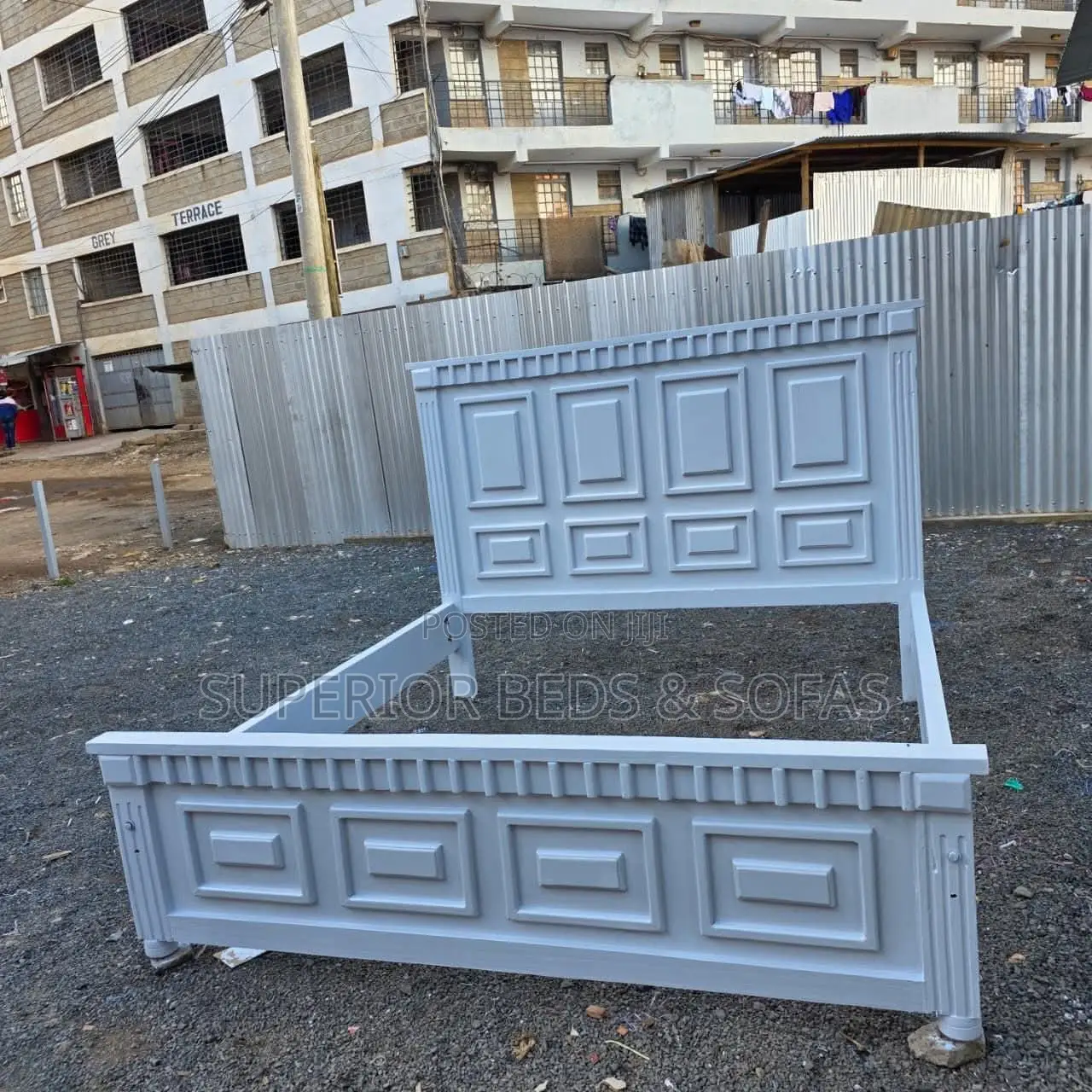 5x6 Posh Sturdy White Carved Panel Bed