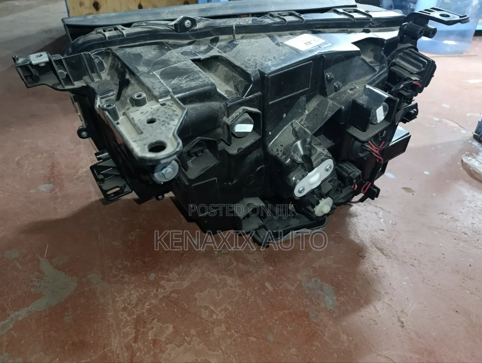 Toyota Land Cruiser Prado J 250 Xenon Headlight