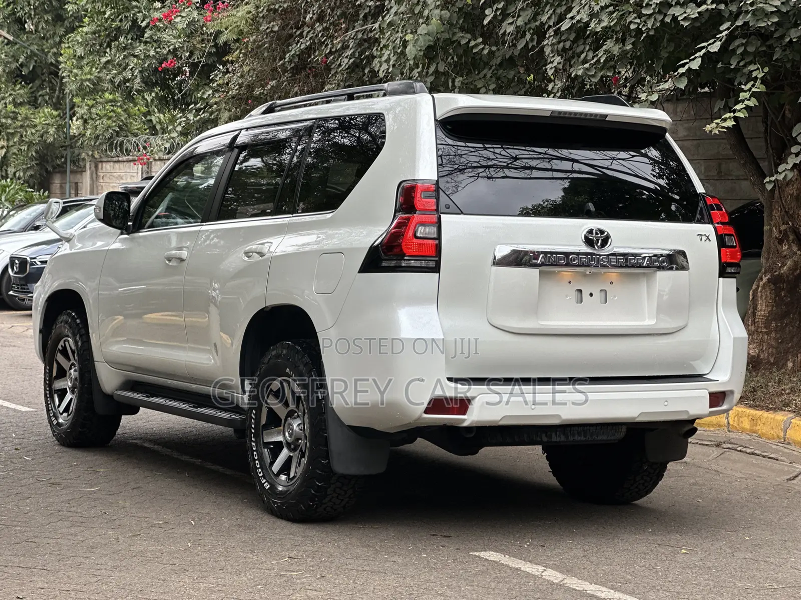 Toyota Land Cruiser Prado 2.8 2021 White
