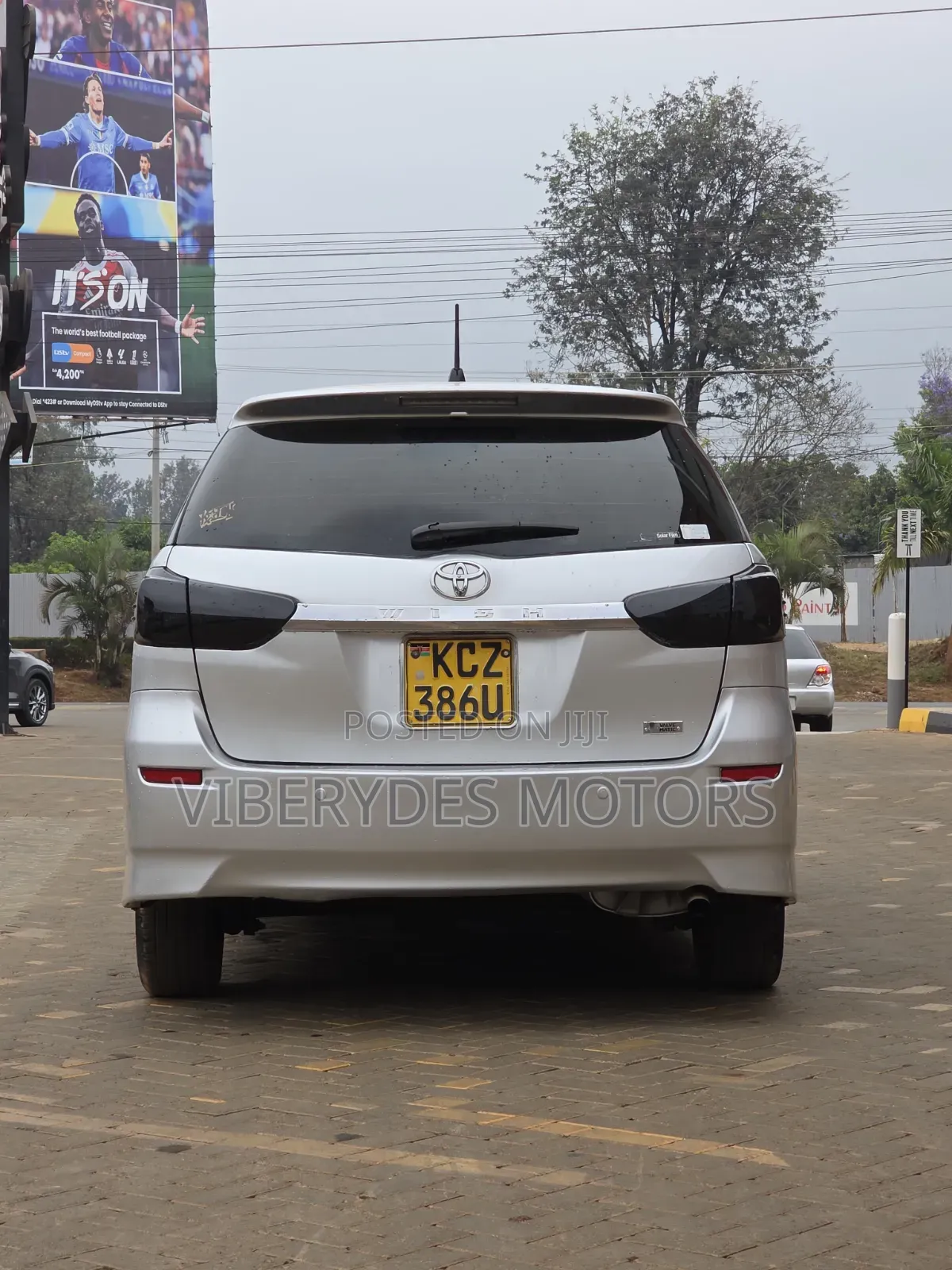 Toyota Wish 2013 Silver