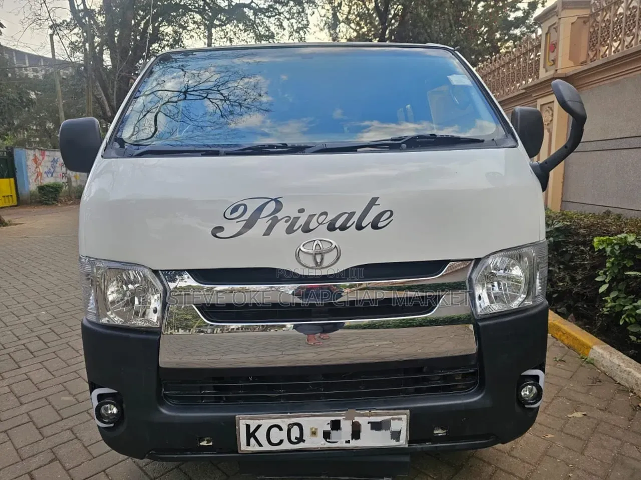 Toyota HiAce 2012 White