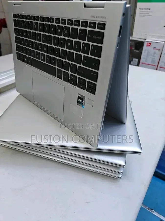 Laptop HP EliteBook x360 1040 G10 8GB Intel Core i7 SSD 512GB