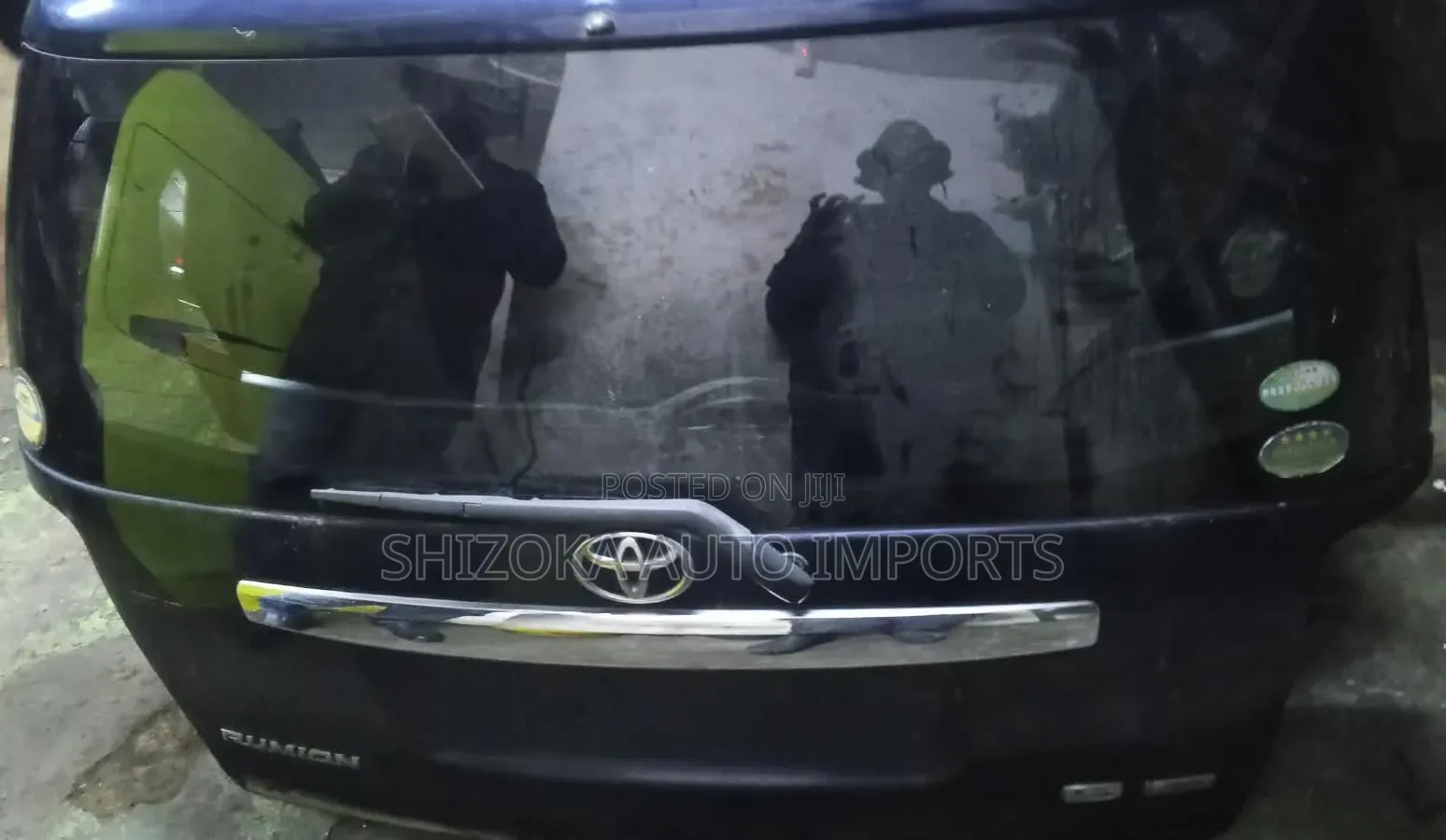 Toyota Rumion Boot/Tail Gate