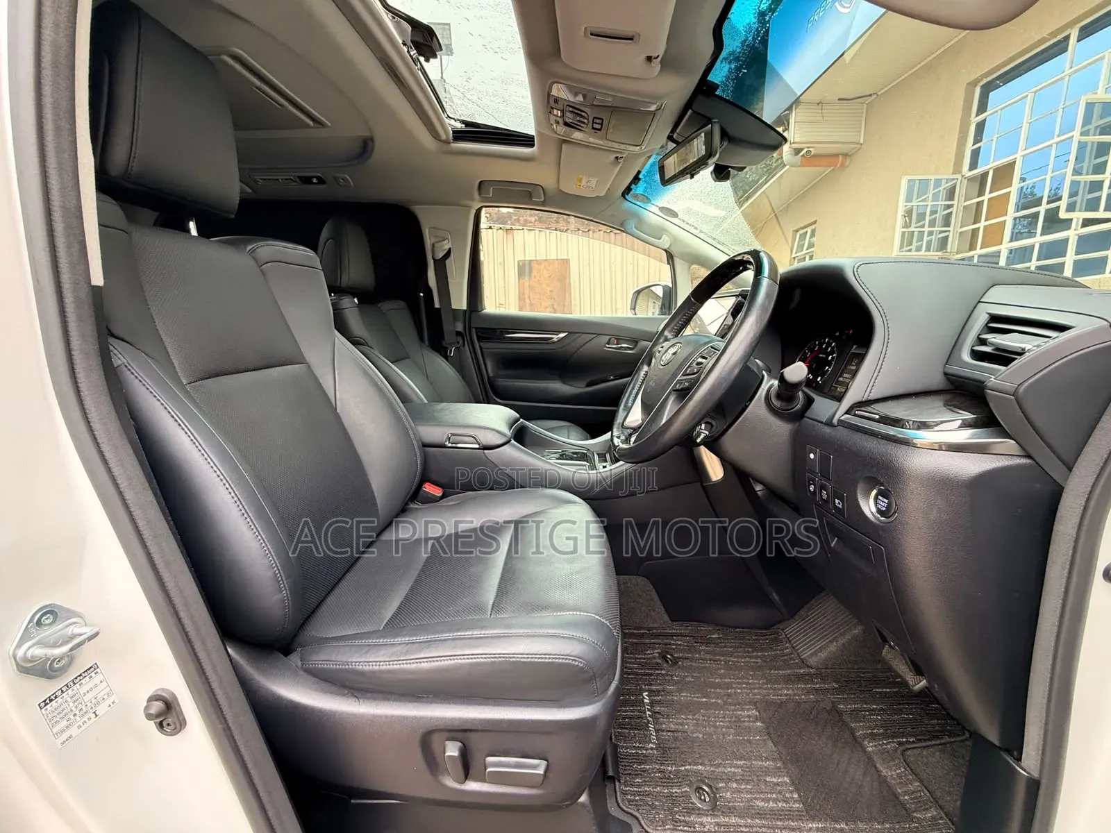 Toyota Vellfire 2019 White