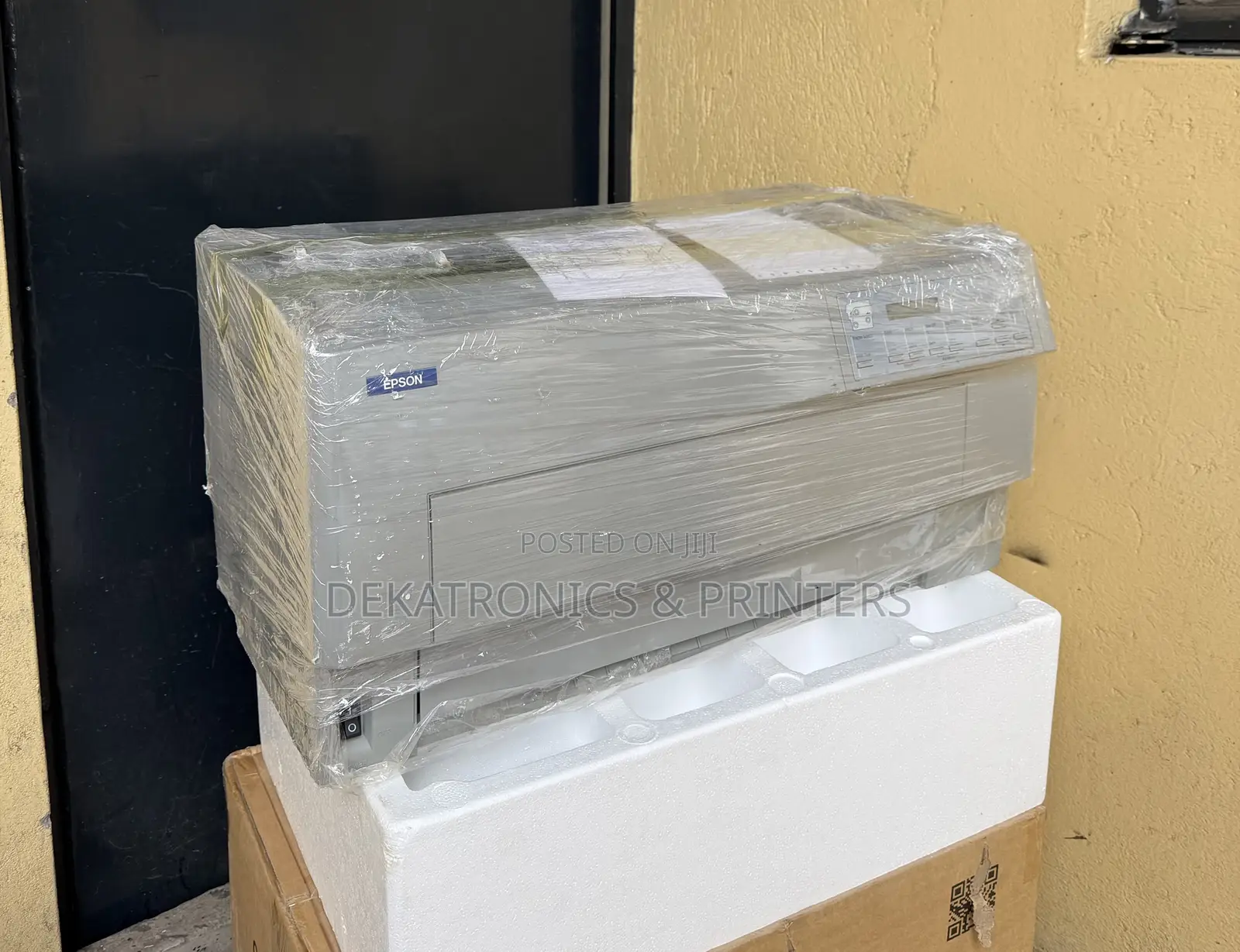 Epson DFX-9000 Dot Matrix Slightly Used