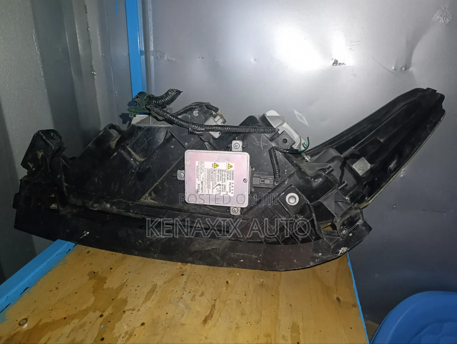 Stream Xenon Headlight