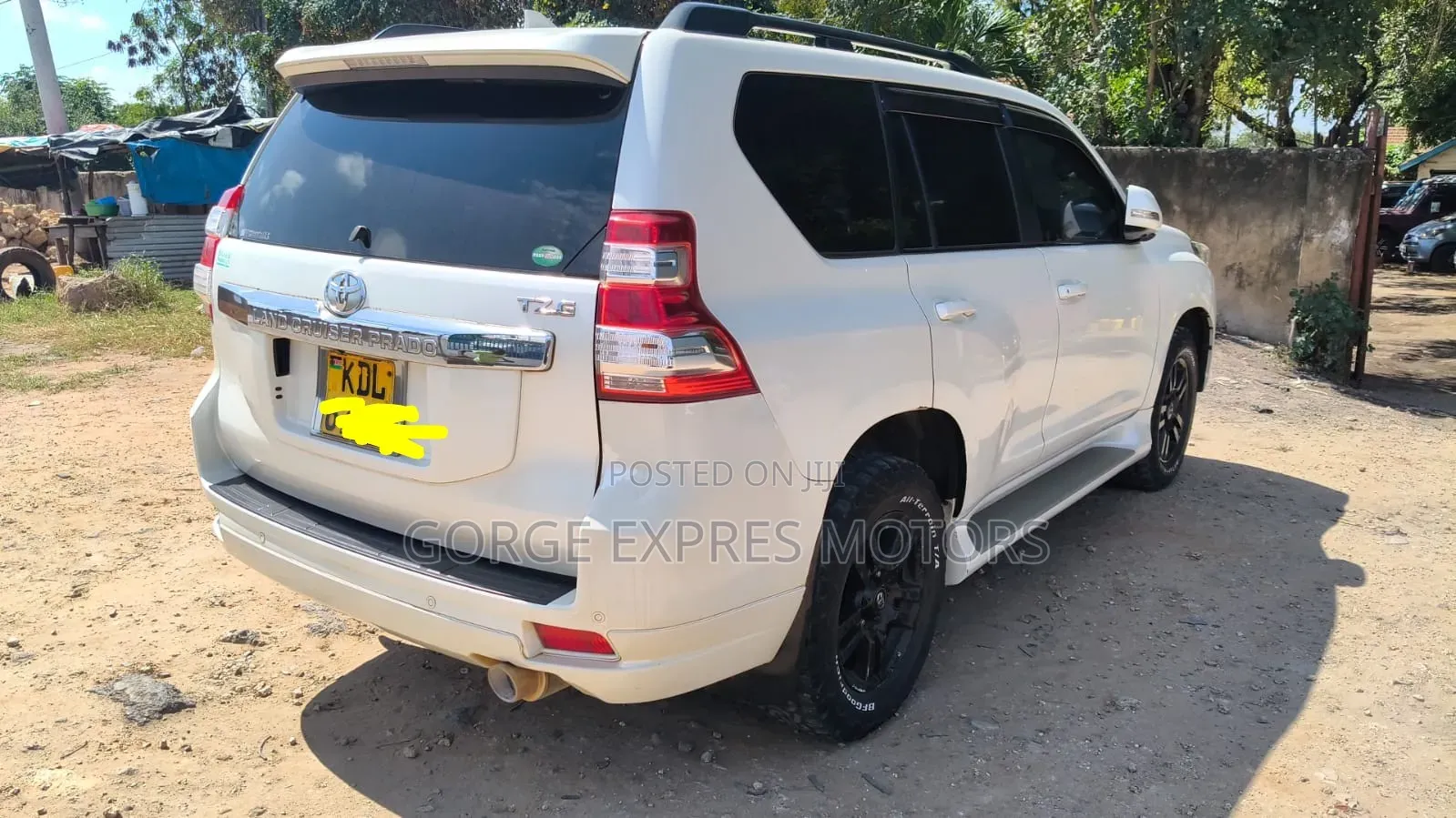 Toyota Land Cruiser Prado 2016 White