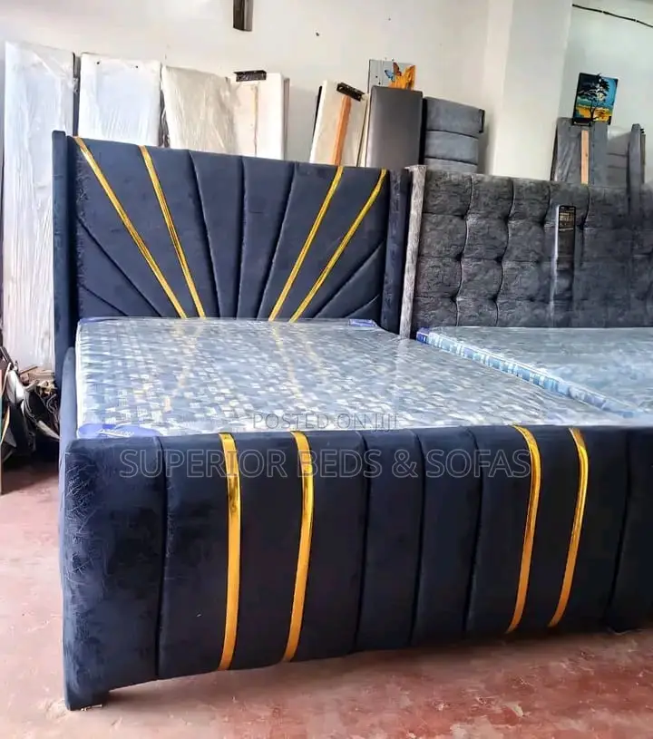 5x6 Grand Black Sunburst Chester Bed