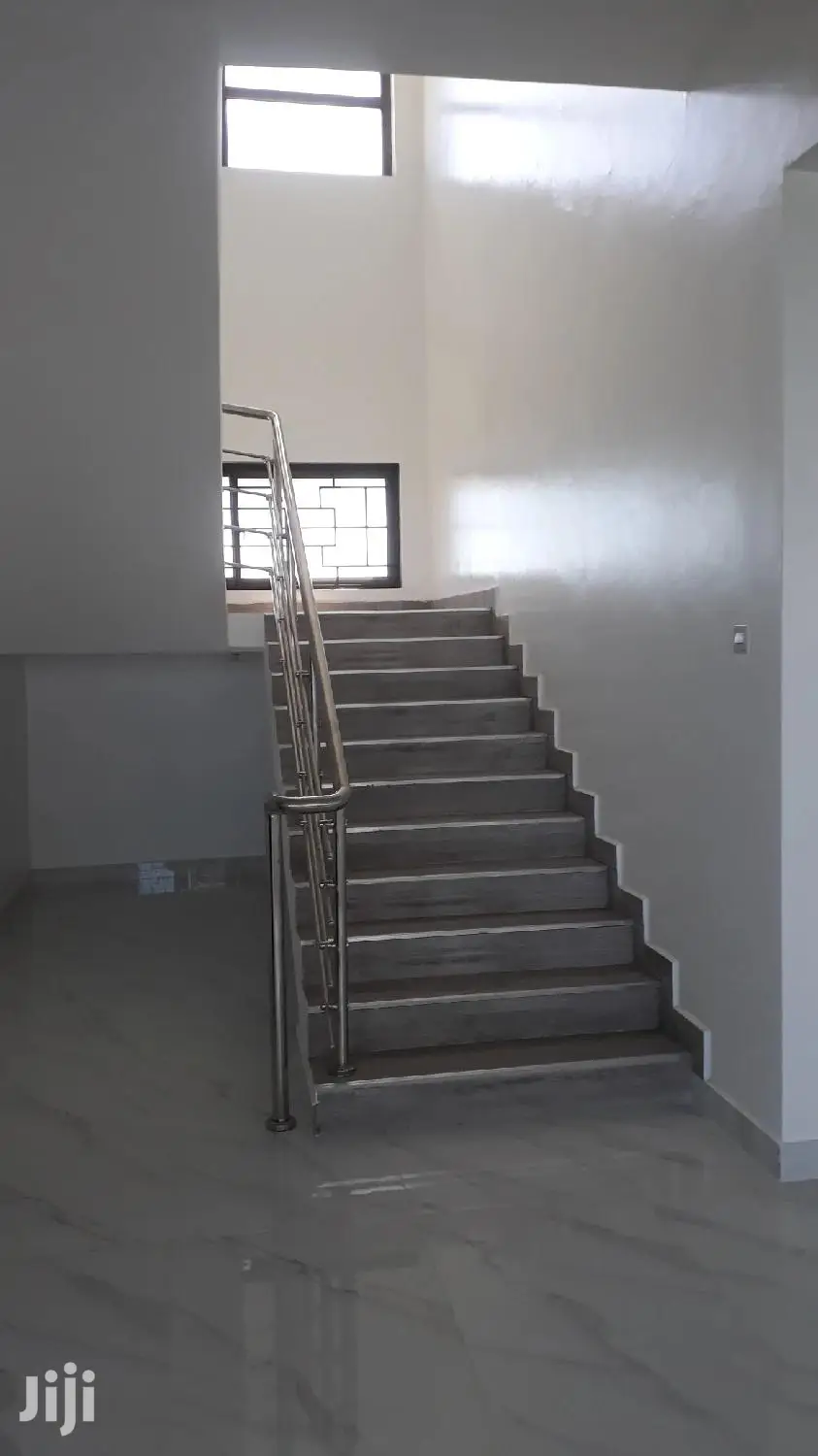 4 Bedrooms Duplex For Sale