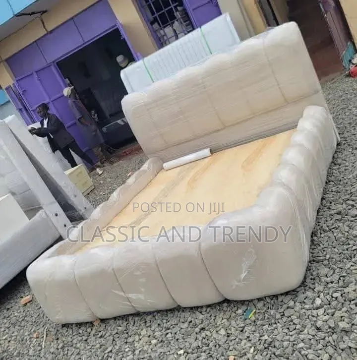 Cream Fully Upholstered 5x6 Bed