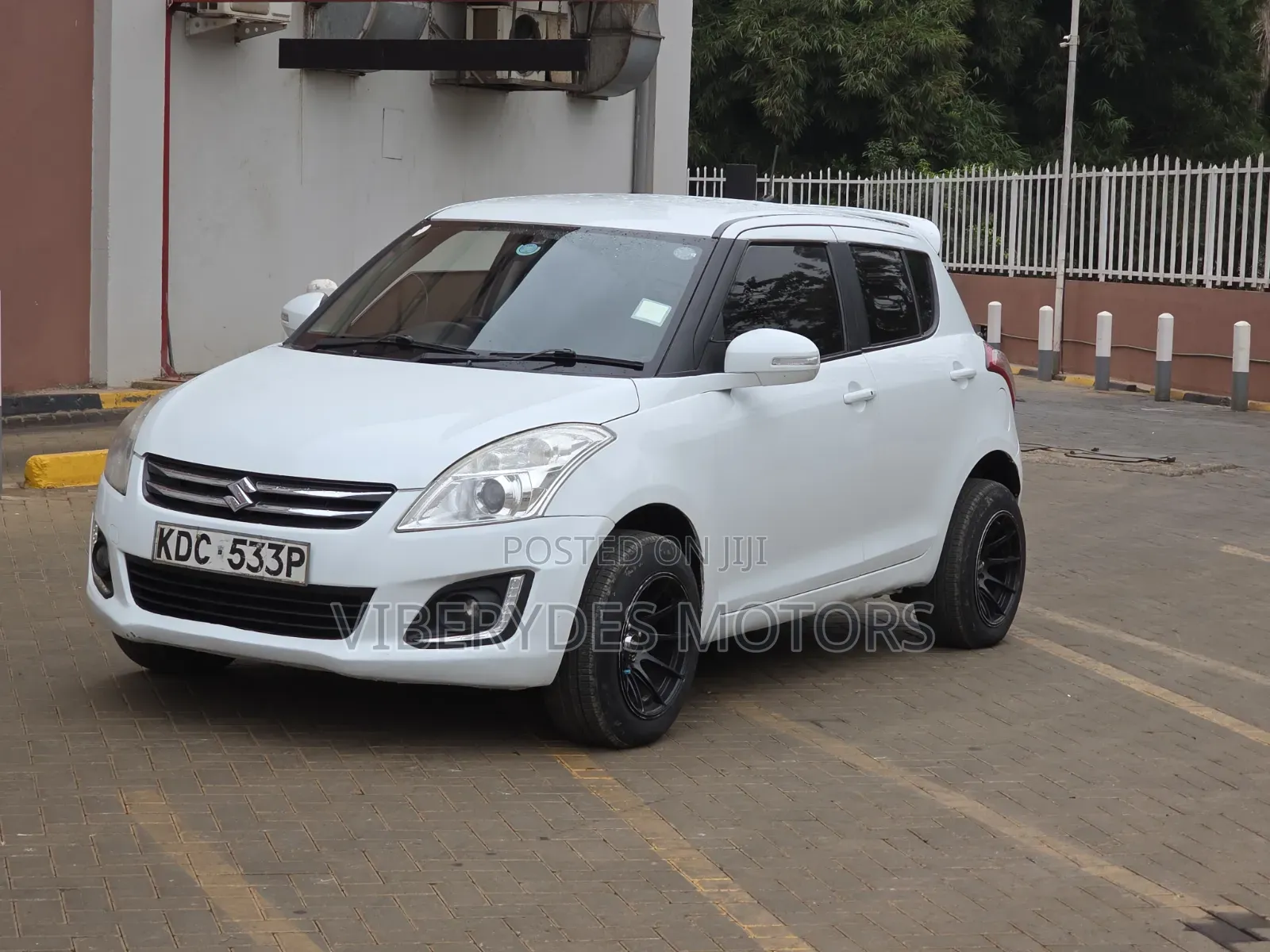 Suzuki Swift 2013 White