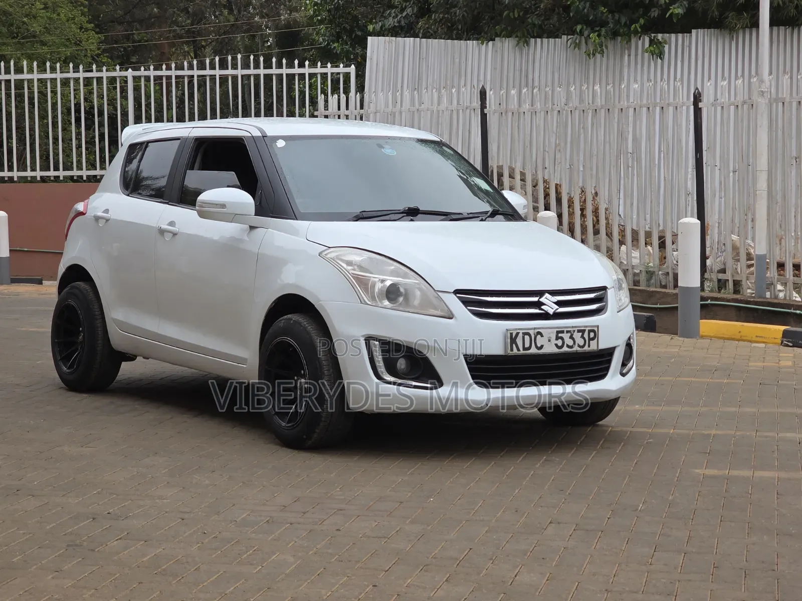 Suzuki Swift 2013 White