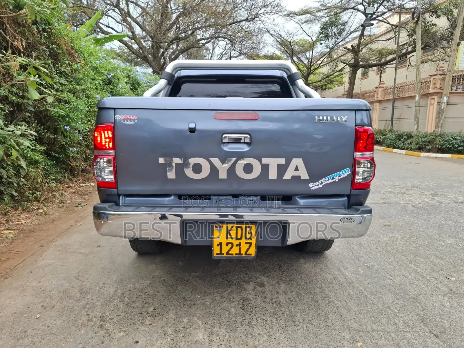 Toyota Hilux 3.0 D-4D 4x4 2015 Gray