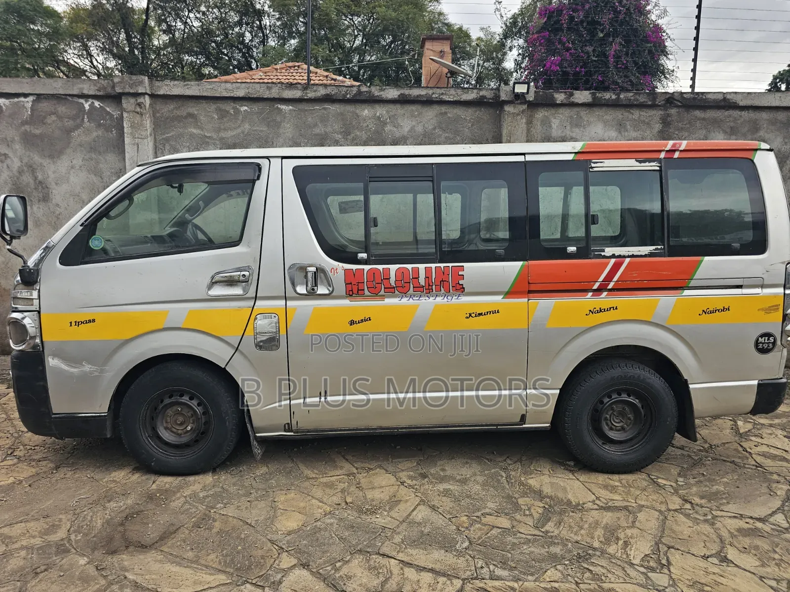 Toyota HiAce 2010 Silver