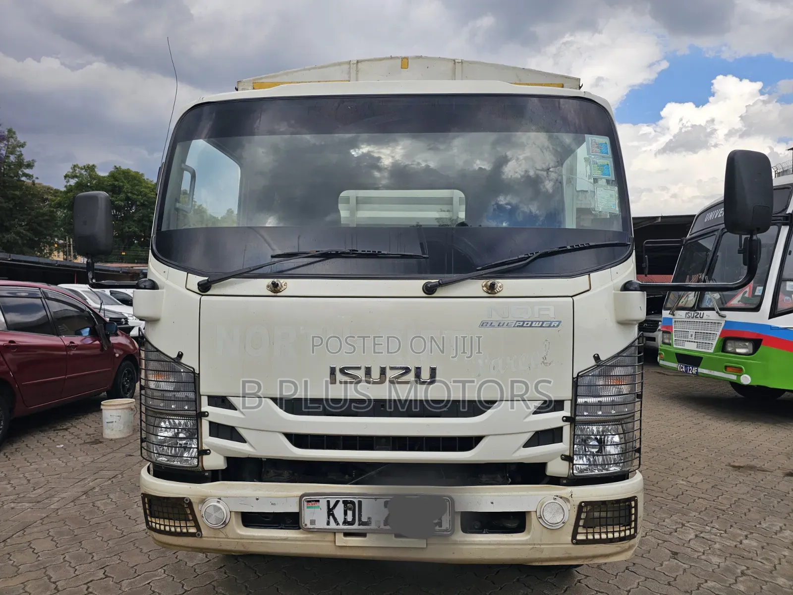 Isuzu NQR Far Sale