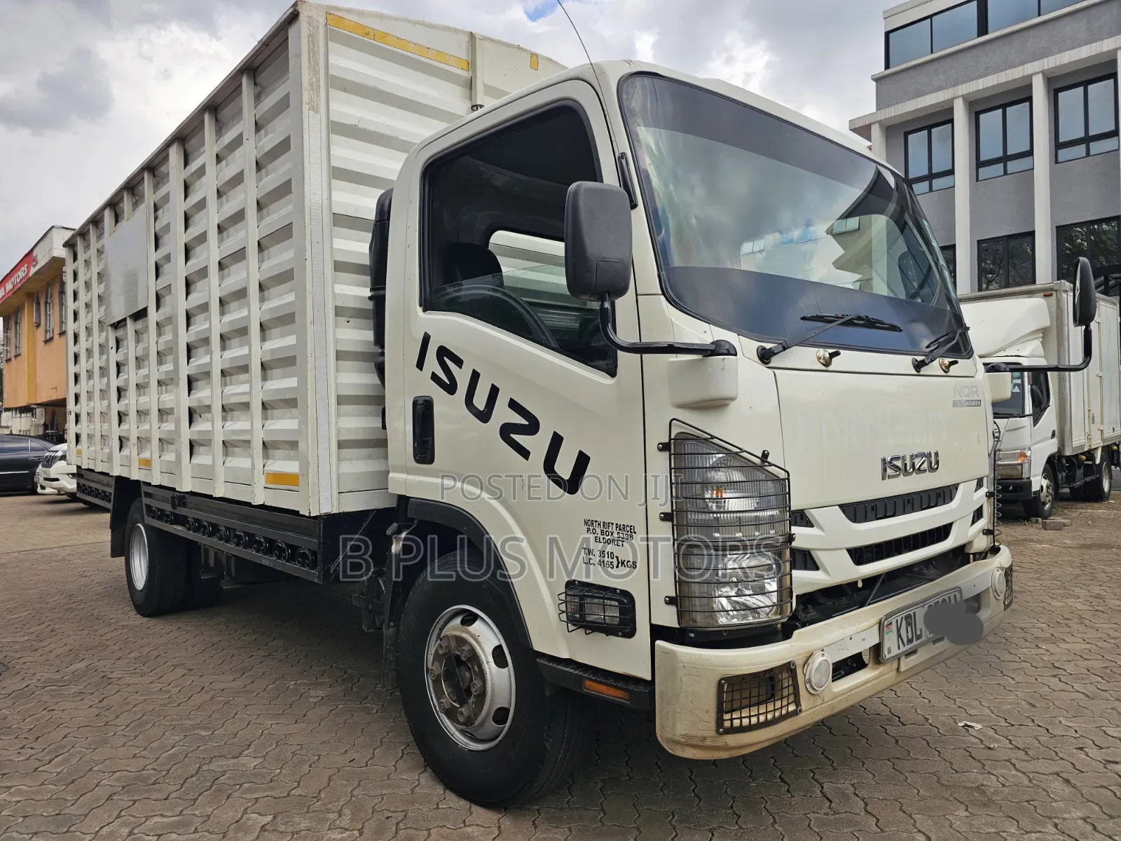 Isuzu NQR Far Sale