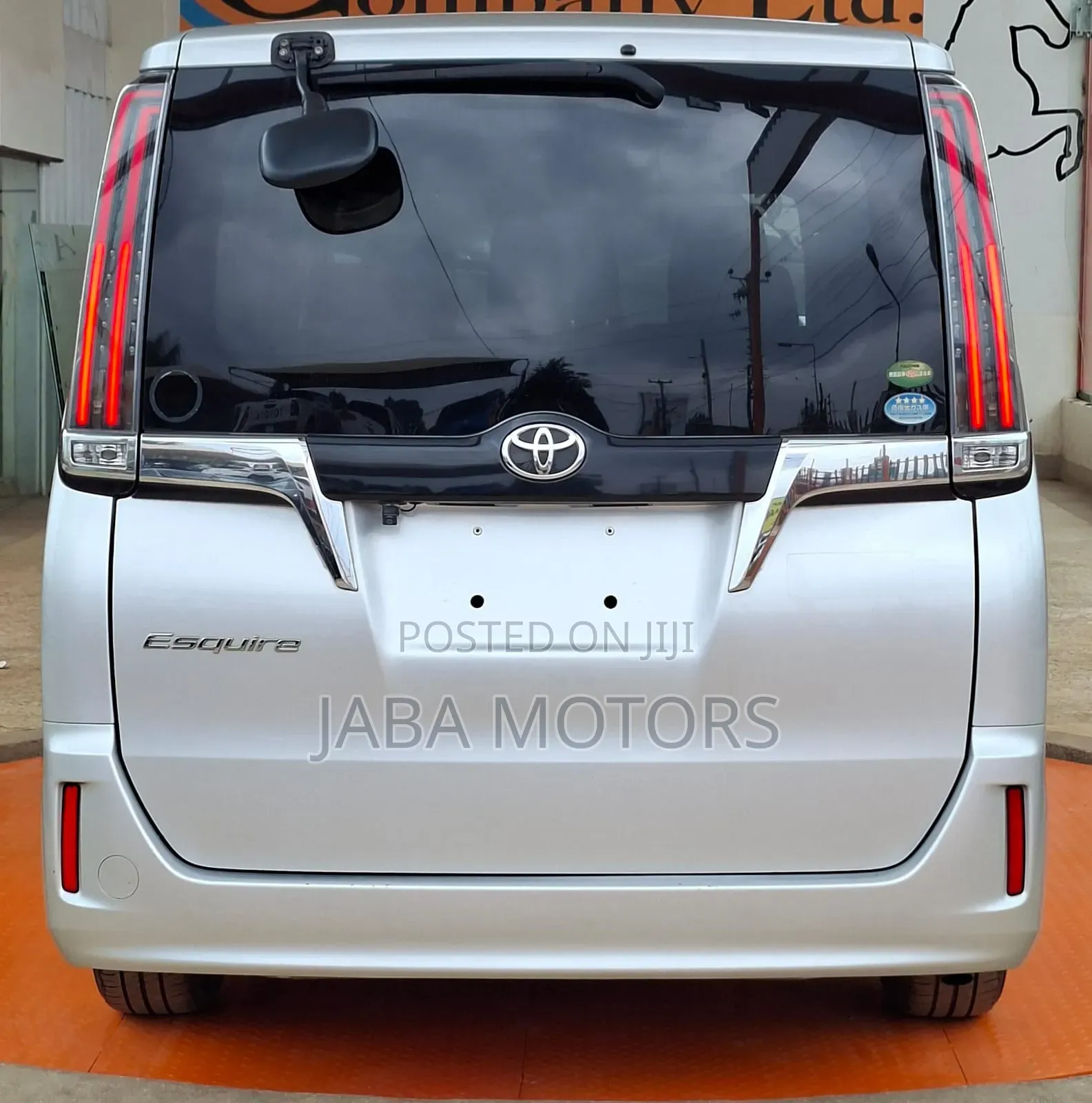 Toyota Esquire 2019 Silver