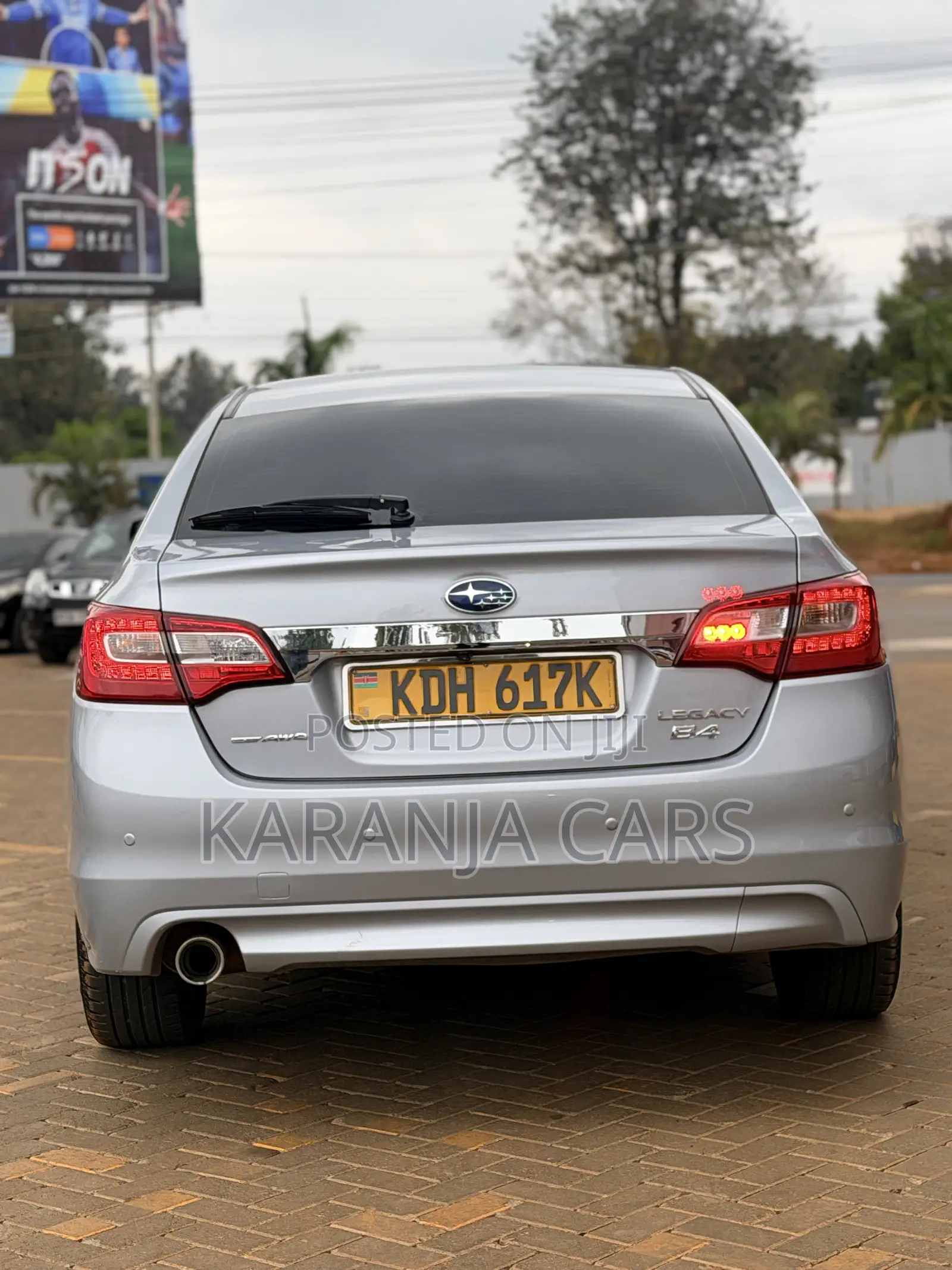 Subaru Legacy 2.5i Limited 4dr Sedan AWD (2.5L 4cyl CVT) 2014 Silver