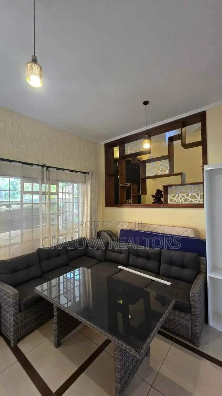 5bdrm Villa in Spring Valley for sale