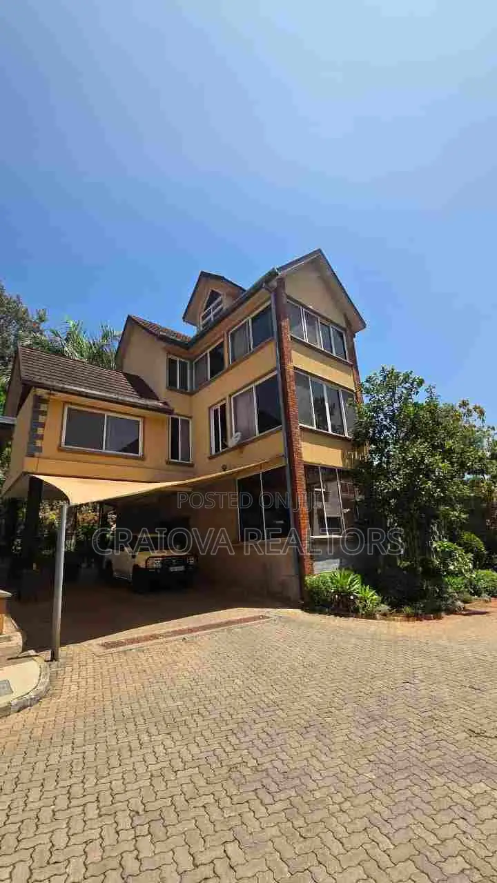 5bdrm Villa in Spring Valley for sale
