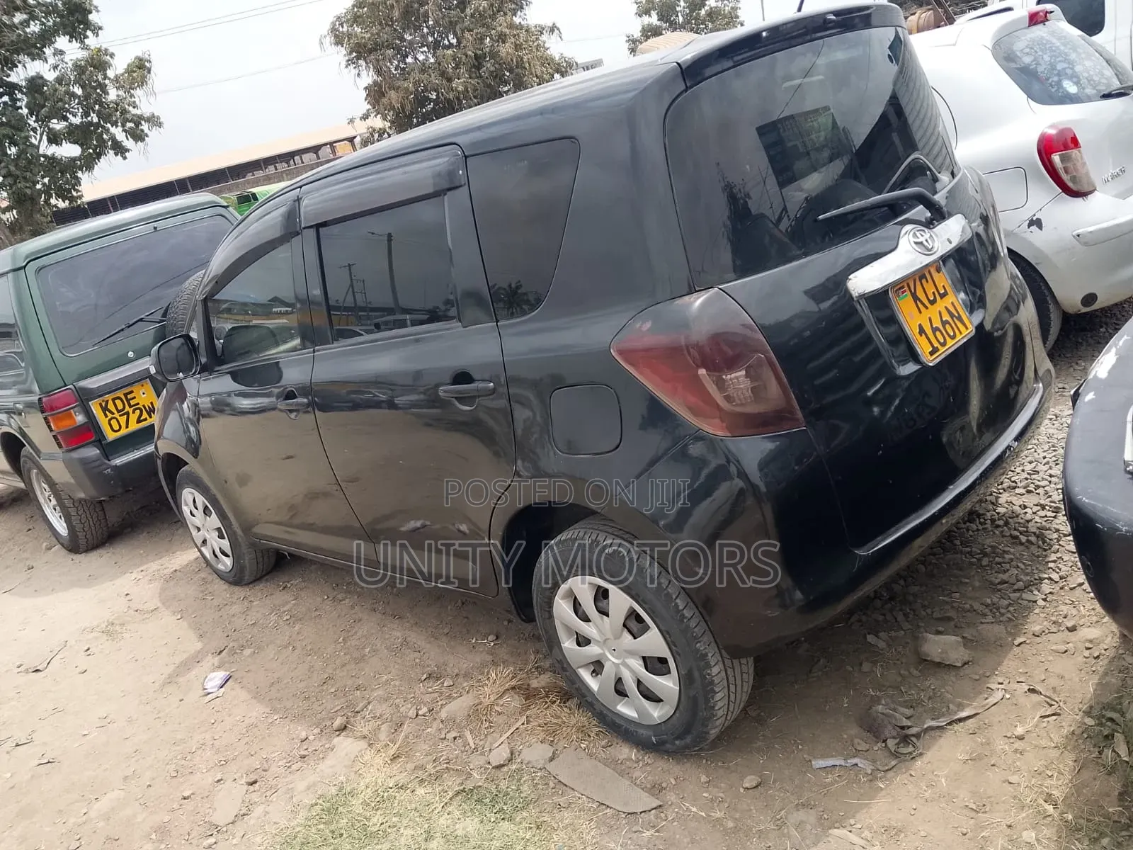 Toyota Ractis 2010 Black