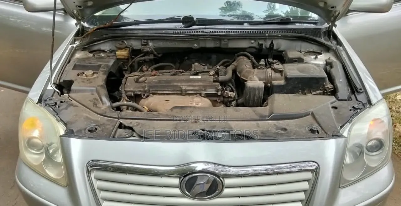 Toyota Avensis 2005 Silver