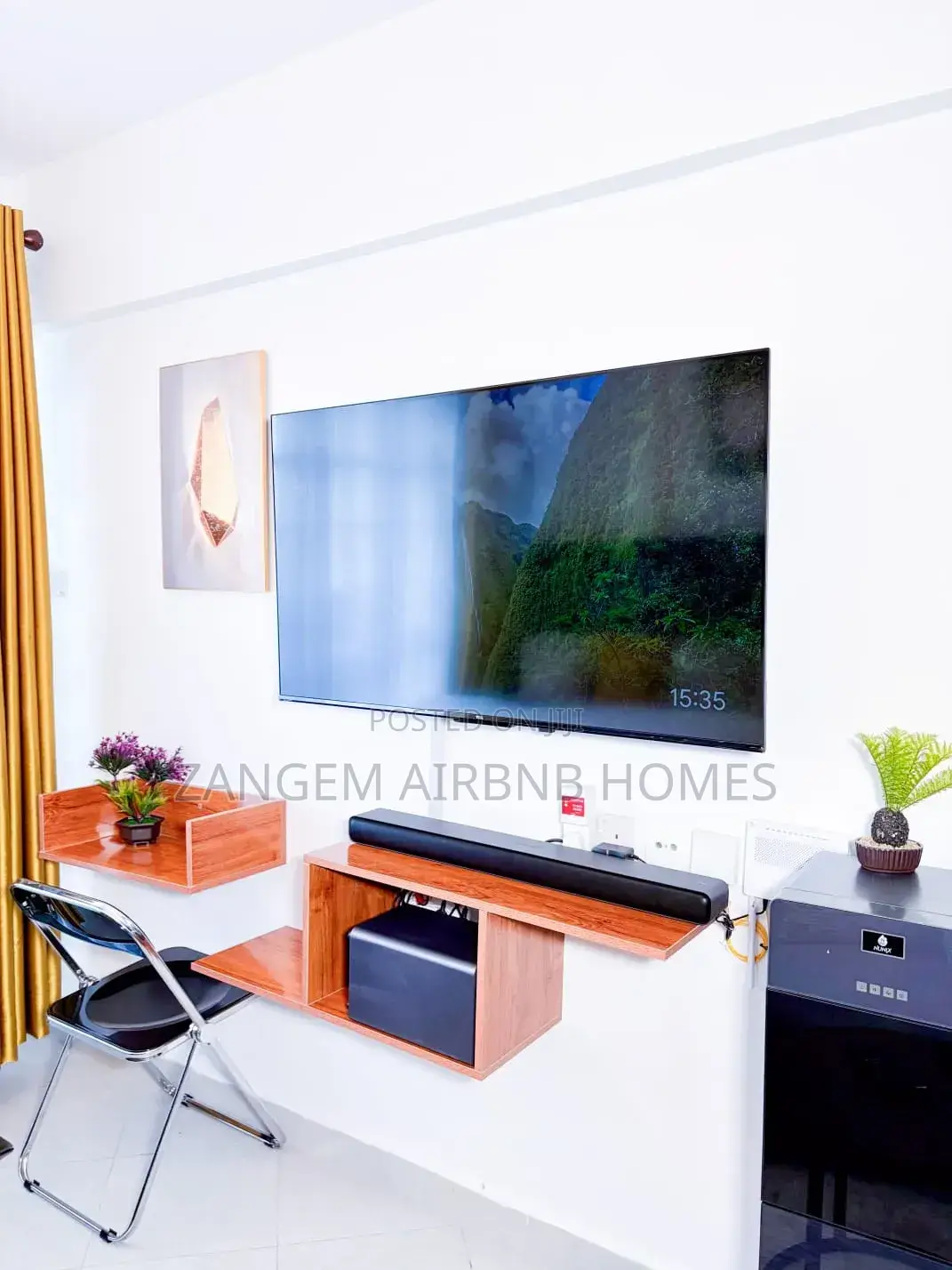 Fully Furnished Studio Airbnb Parklands