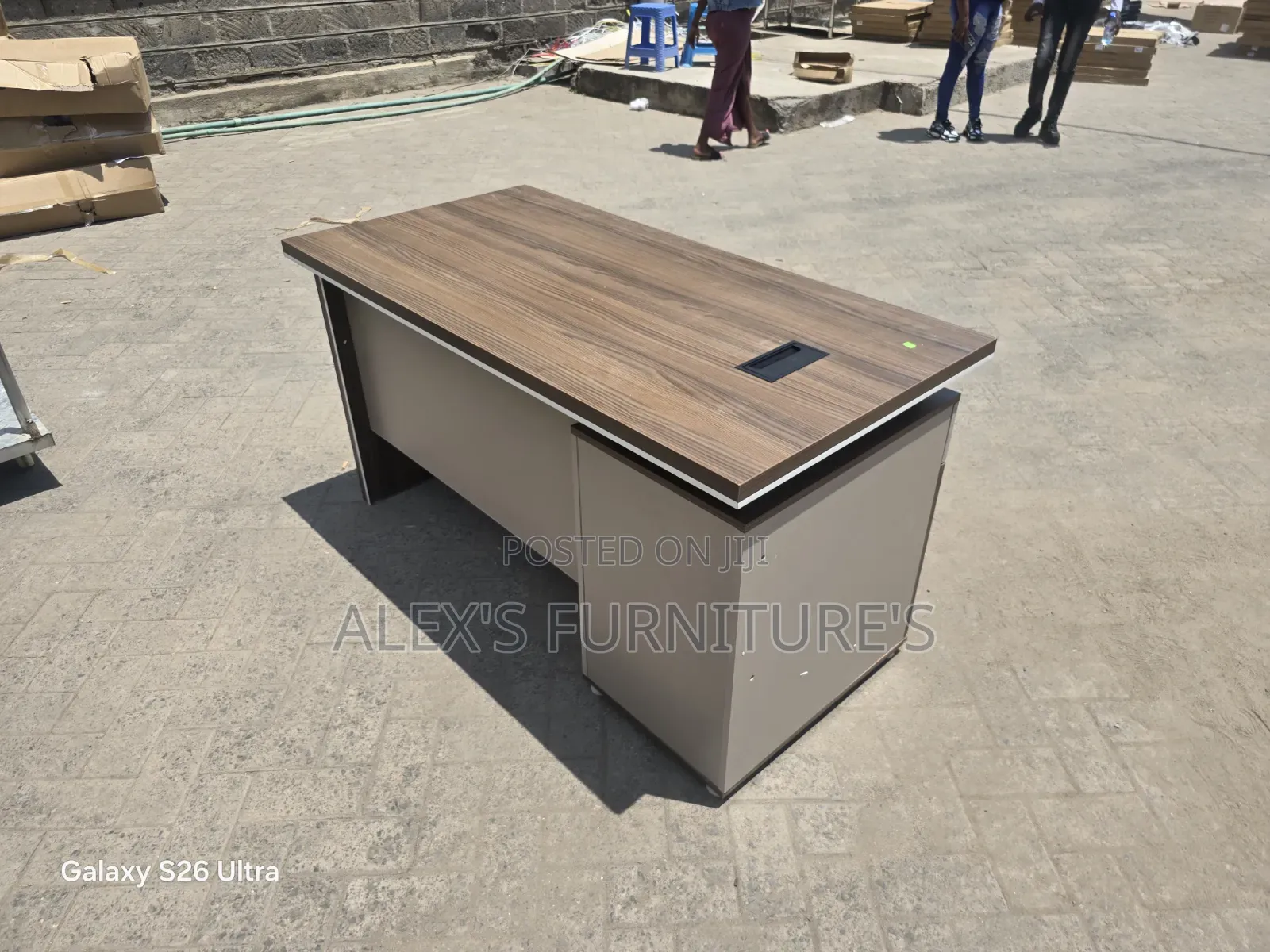 High Quality Executive Desk With Storage