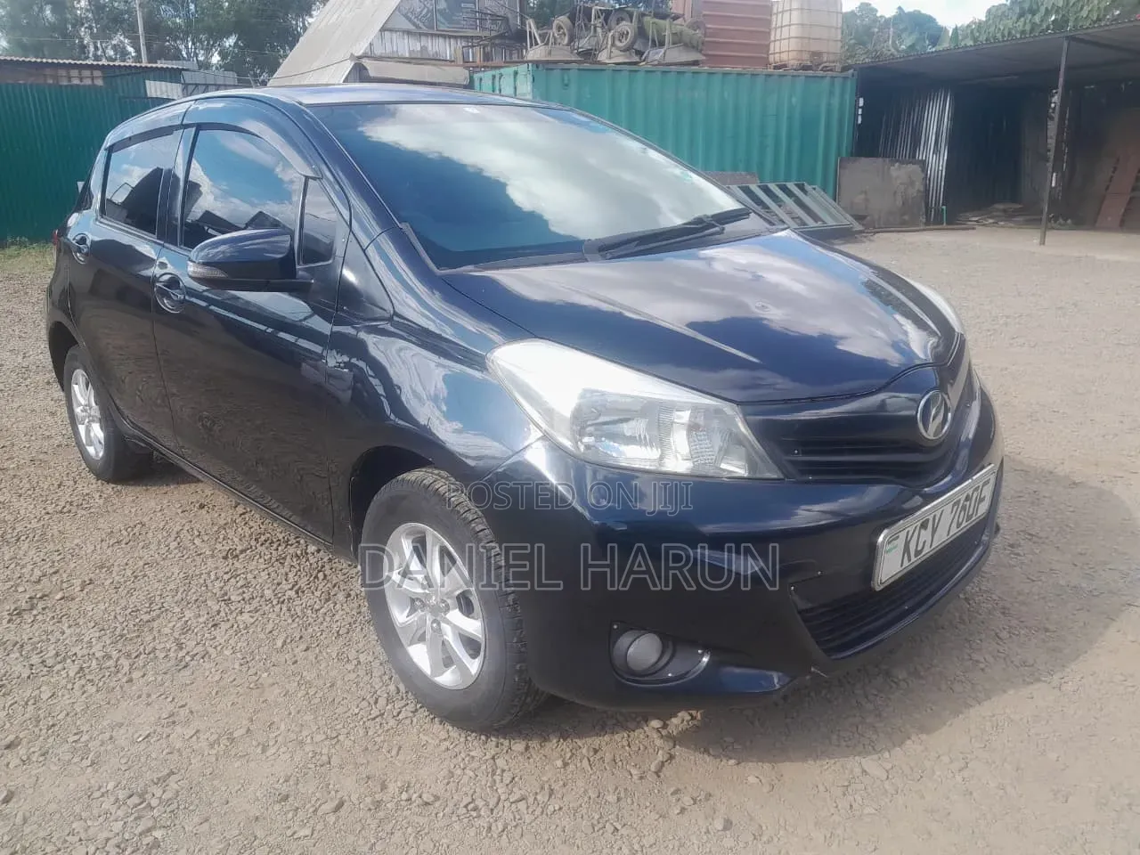 Toyota Vitz 2013 Black