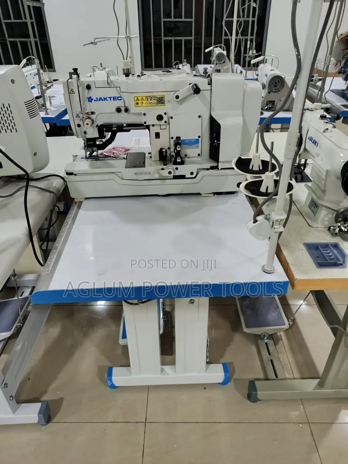 Button Stitching Industrial Sewing Machine