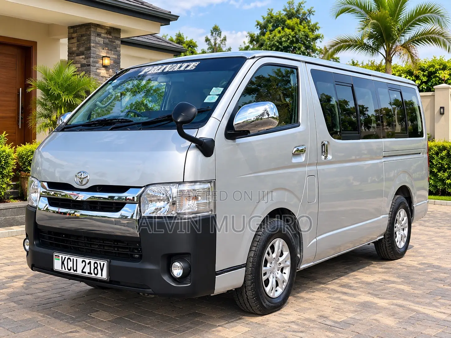 Toyota HiAce 2013 Silver